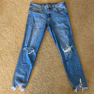 H&M Girlfriend Jeans Size 32
